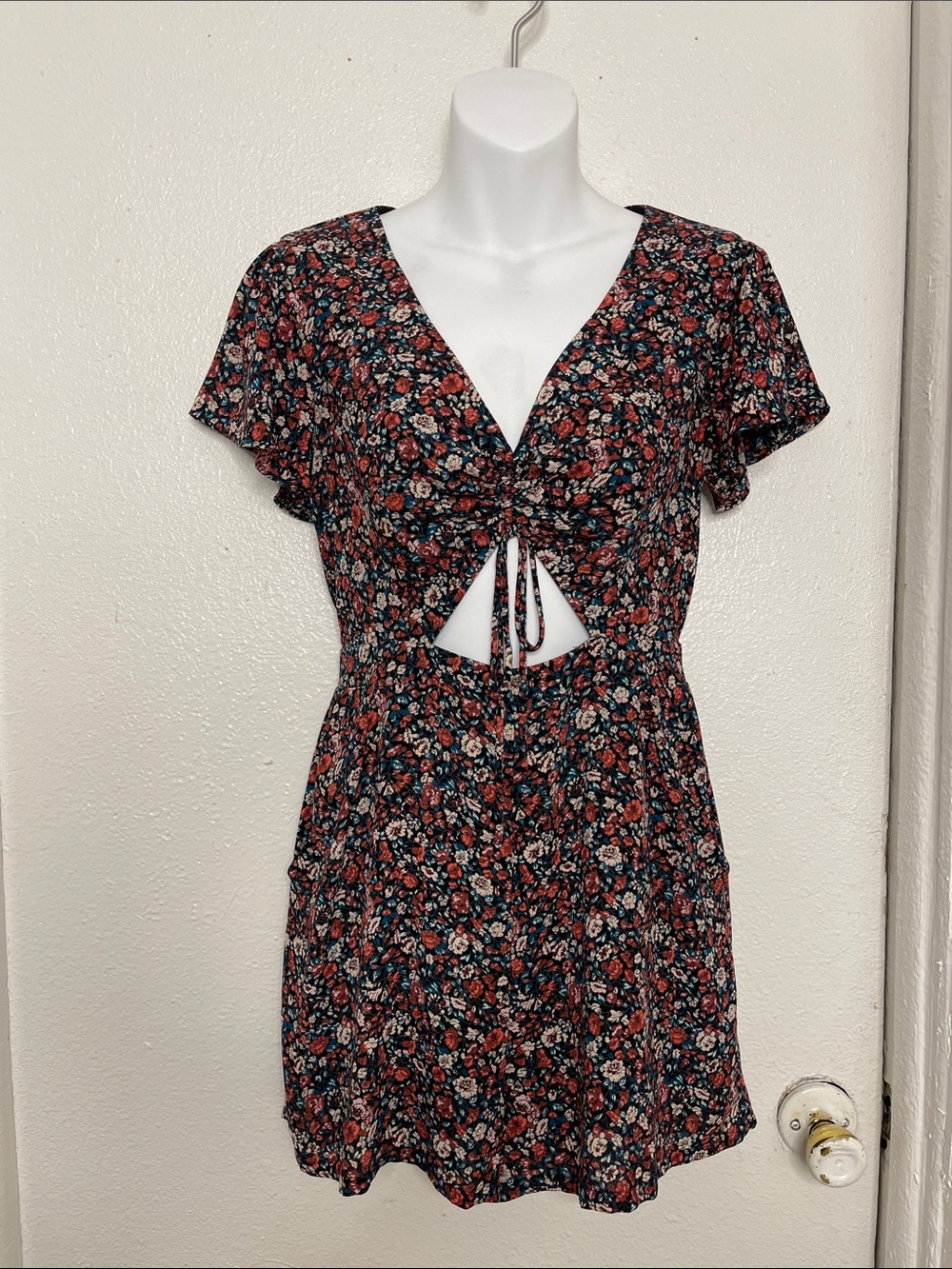 Express Black Floral Tie-Front Romper with Rust & Cream Accents SIZE 4/S